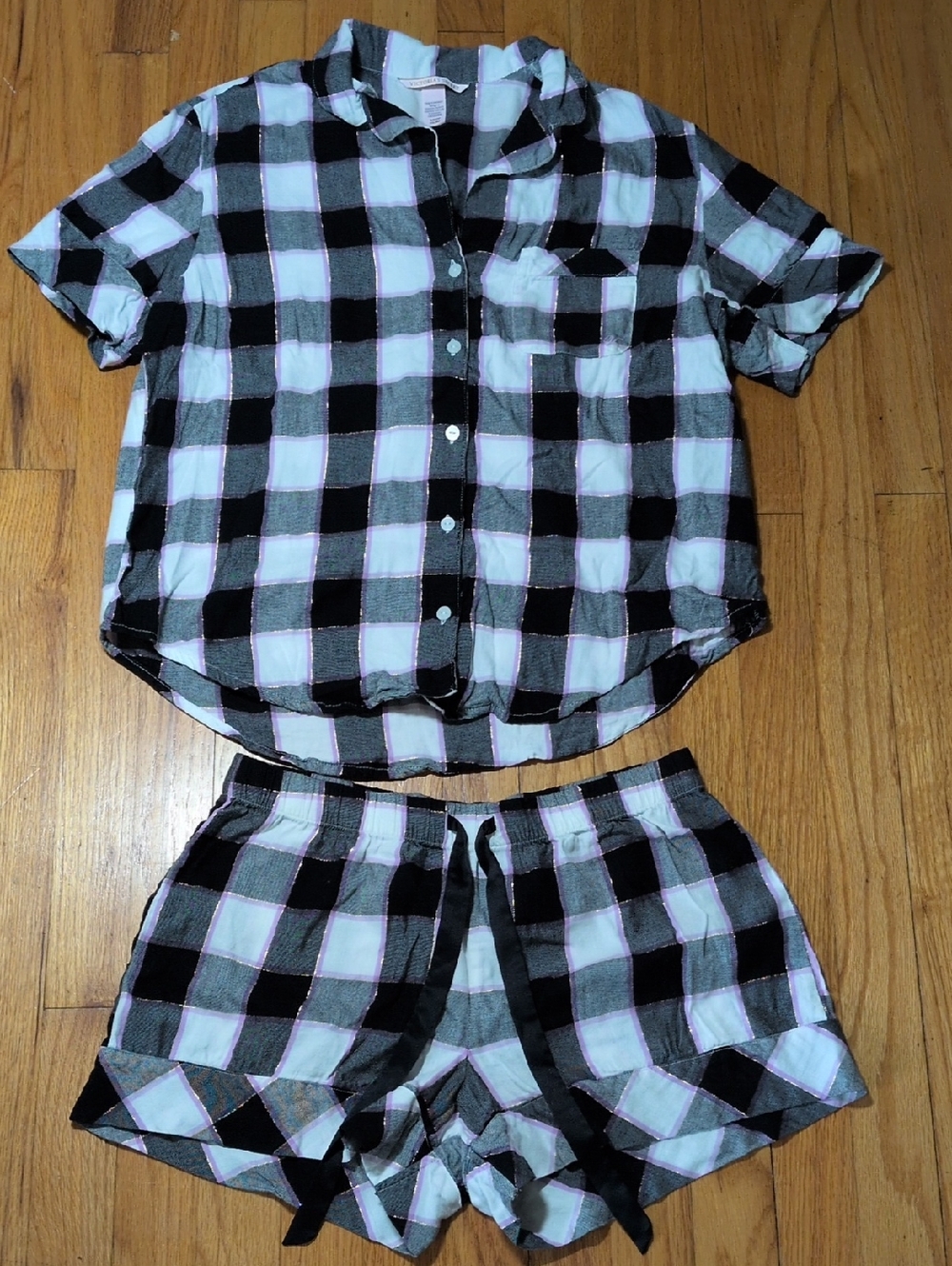 Victoria's Secret women's Black & White Plaid Short Pajama Set S